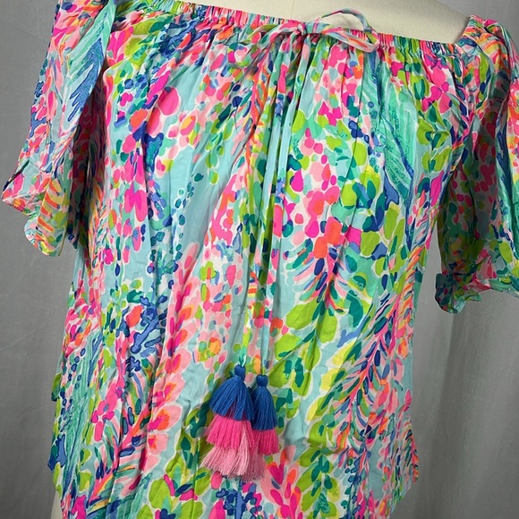 Lilly Pulitzer Sain Off The Shoulder Top in Catch the Wave. - Picture 7 of 10
